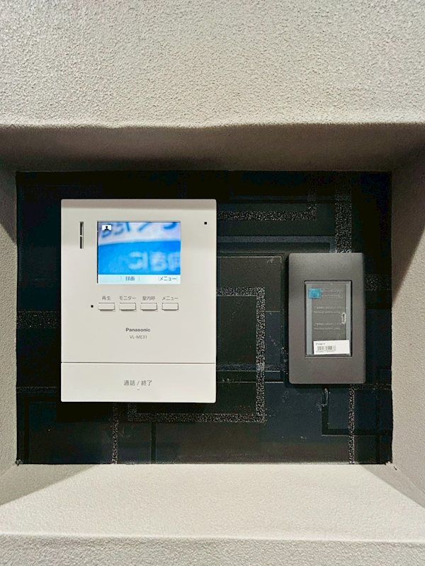 �y�Z�L�����e�B�z�@���j�^�[�z�������I