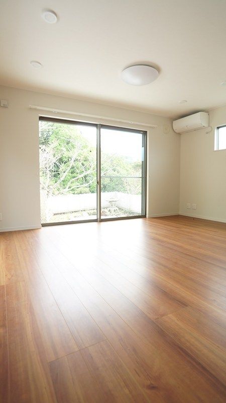 �y���ԁE���r���O�z�@