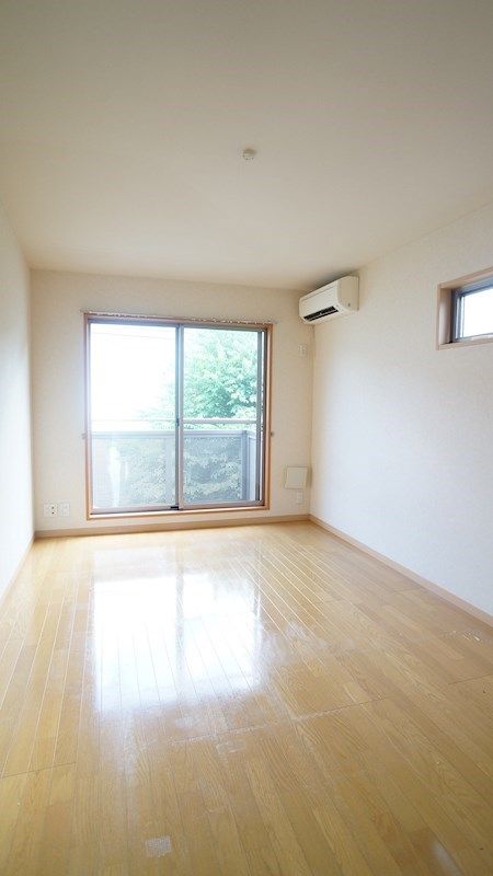 �y���ԁE���r���O�z�@