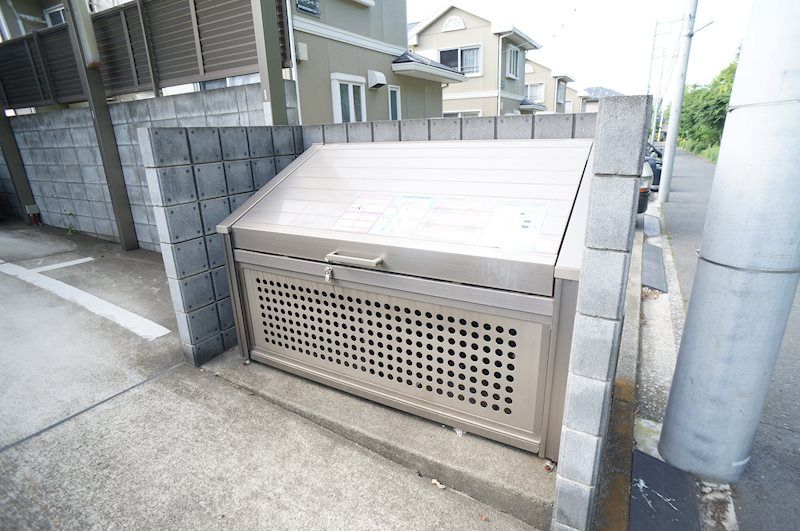 �y���̑��ݔ��z�@