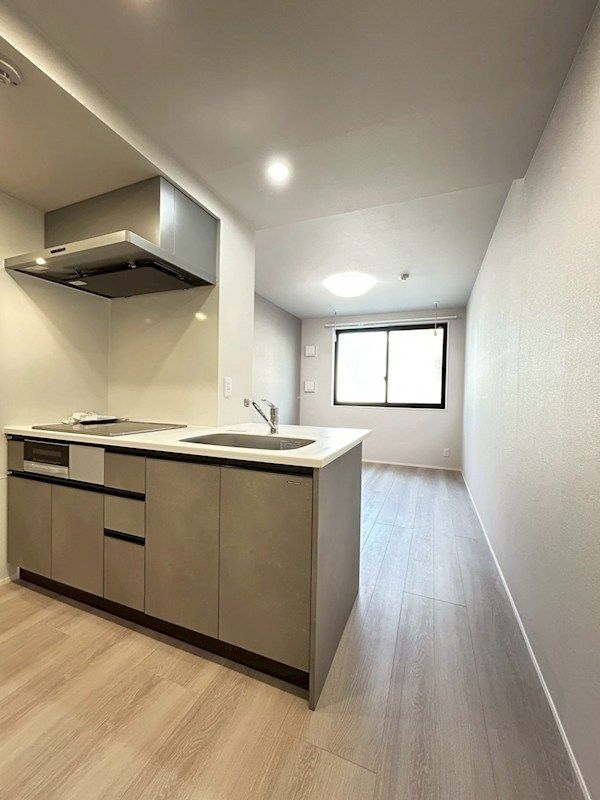 �y���ԁE���r���O�z�@