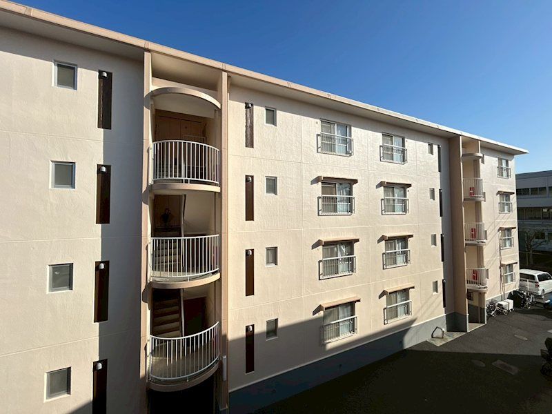 �y���]�z�@