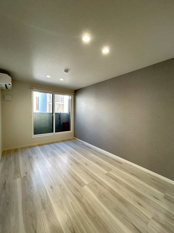 �y���ԁE���r���O�z�@