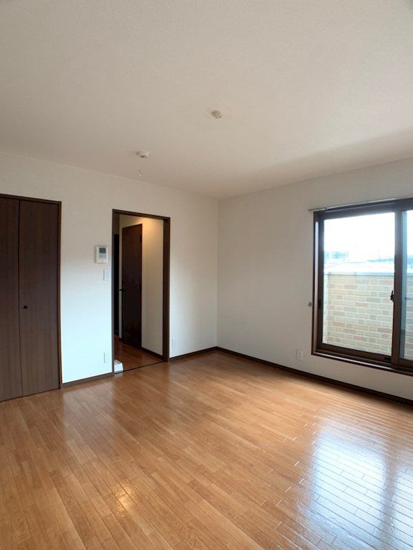 �y���ԁE���r���O�z�@