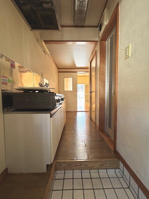 �y���ԁE���r���O�z�@