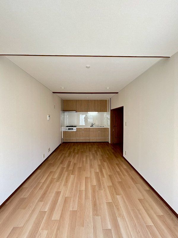 �y���ԁE���r���O�z�@