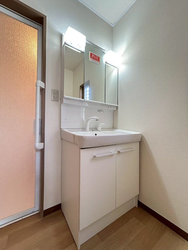 �y���ʏ��z�@