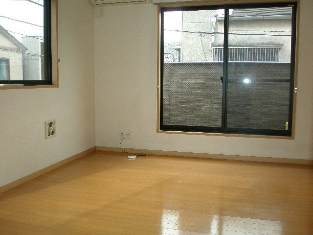 �y���ԁE���r���O�z�@