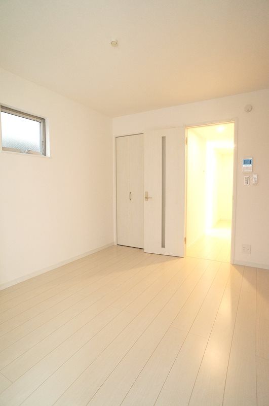 �y���ԁE���r���O�z�@