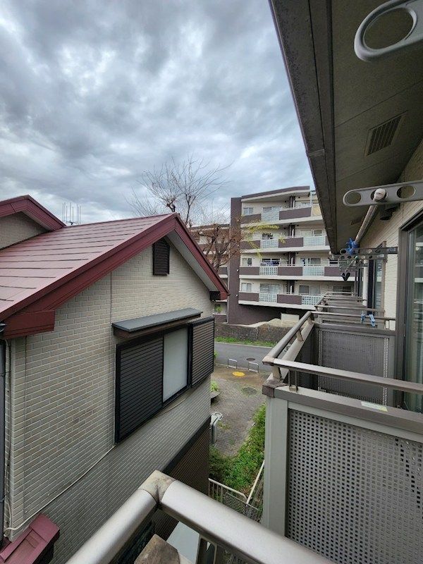 �y���]�z�@