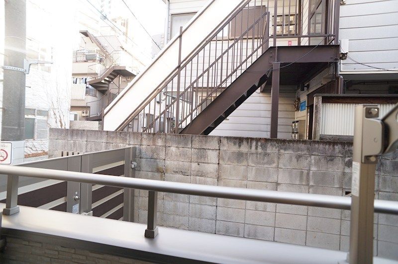 �y���]�z�@