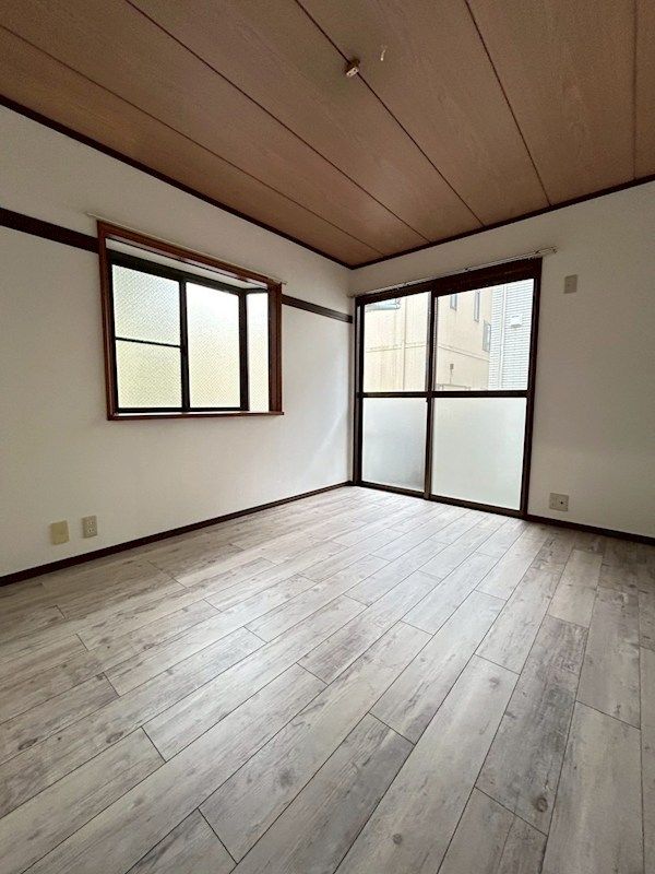 �y���ԁE���r���O�z�@�t���[�����O�֕ύX�\��