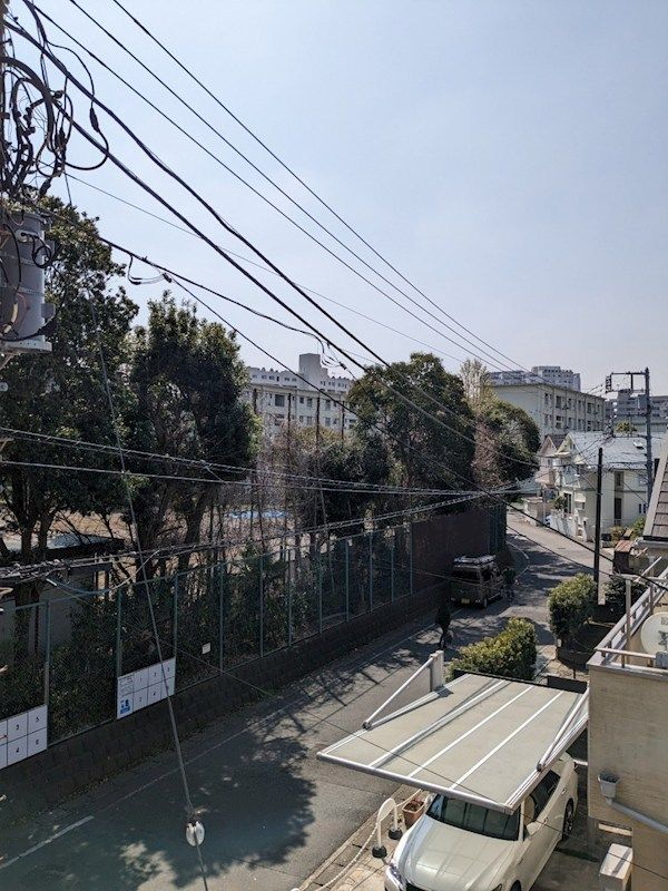 �y���]�z�@