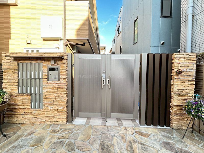 �y�G���g�����X�z�@