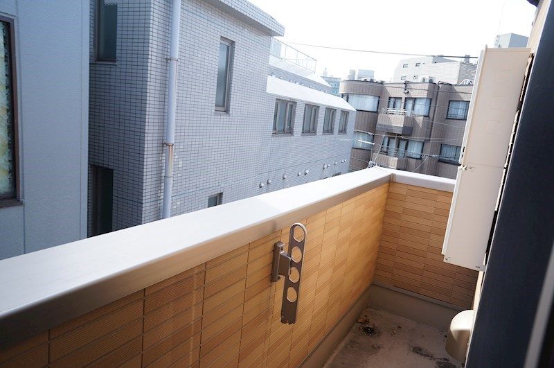 �y���]�z�@