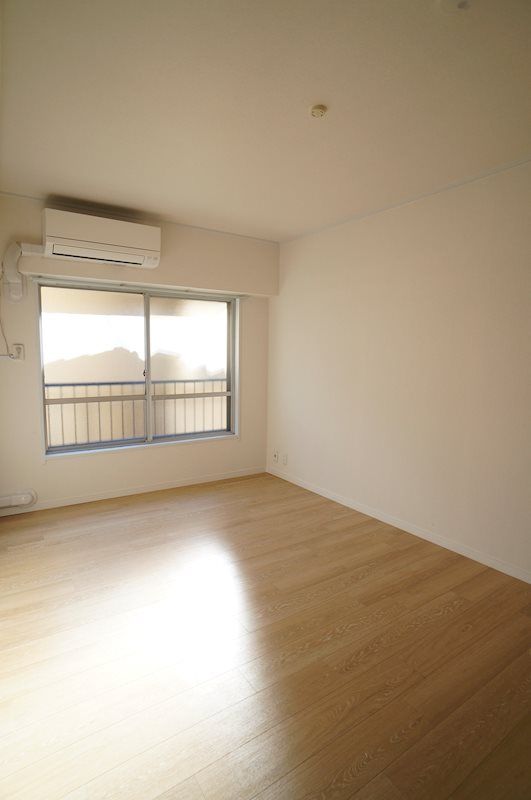 �y���̑������E�X�y�[�X�z�@