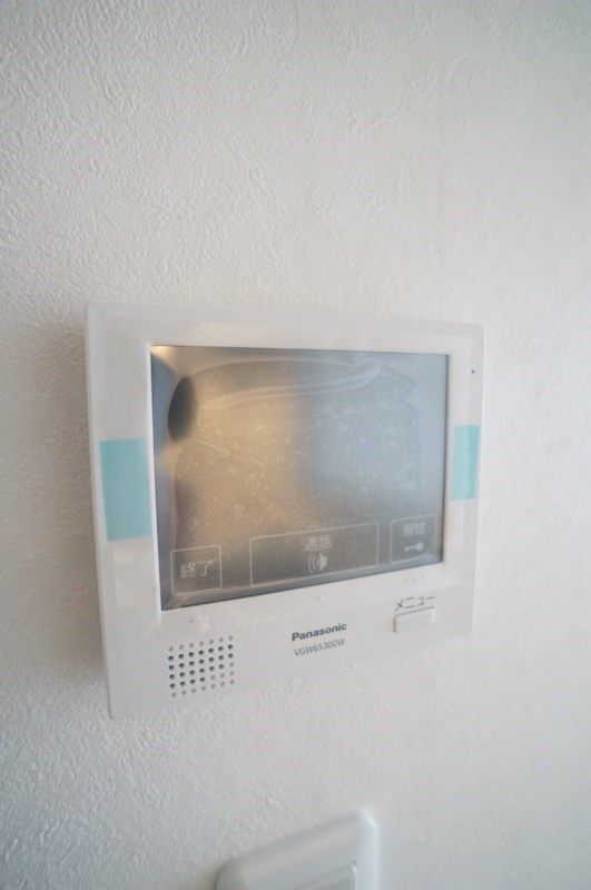 �y�Z�L�����e�B�z�@