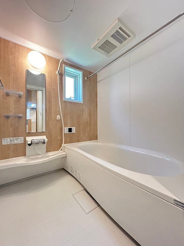 �y�o�X�z�@1�؃^�C�v�̍L���o�X���[��