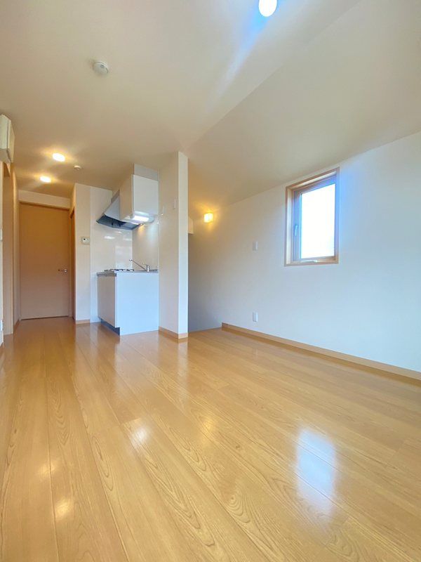 �y���ԁE���r���O�z�@