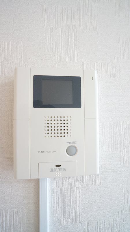 �y�Z�L�����e�B�z�@���j�^�t���C���^�[�t�H��