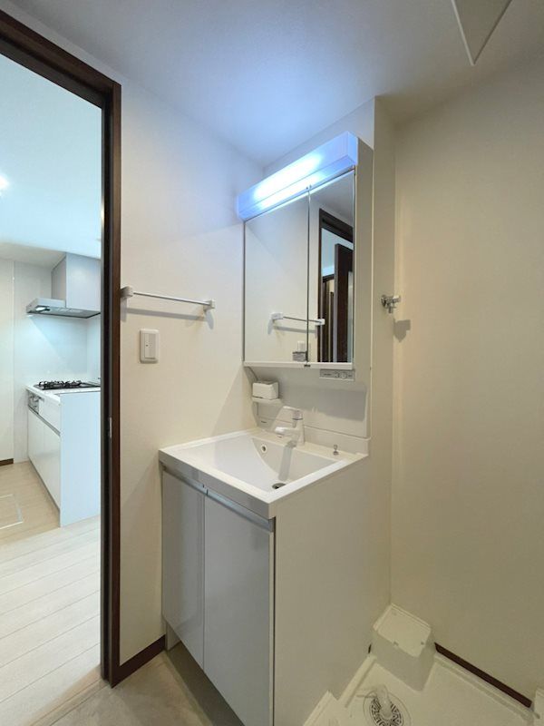 �y���ʏ��z�@