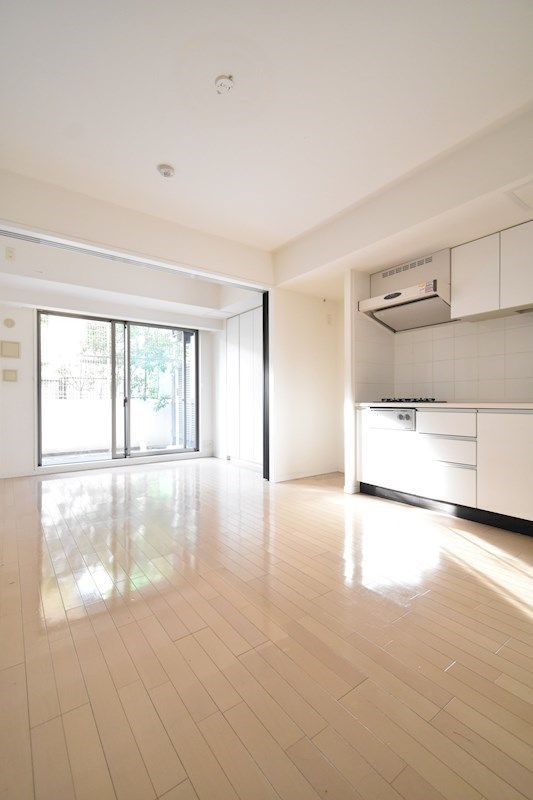 �y���ԁE���r���O�z�@