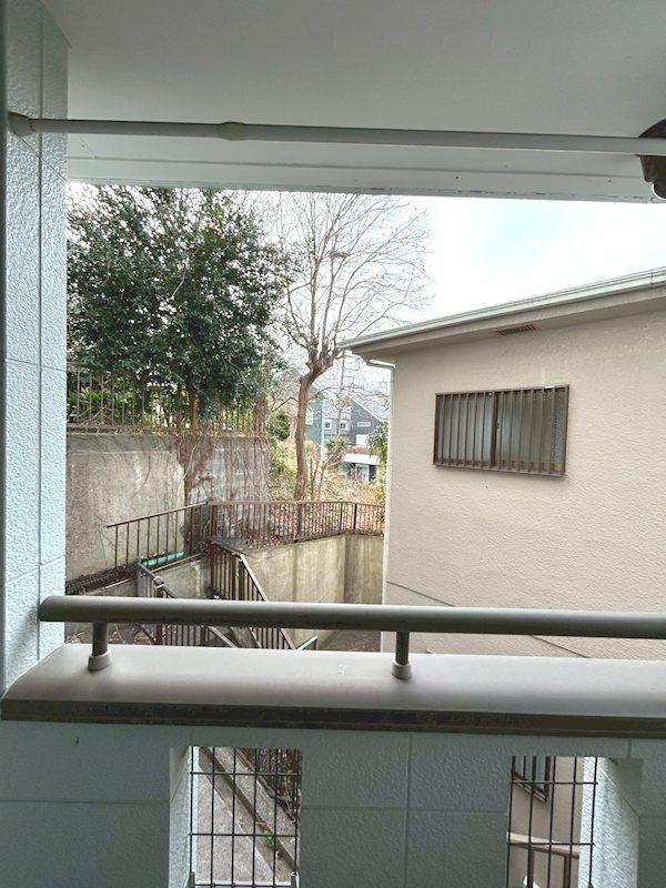 �y���]�z�@