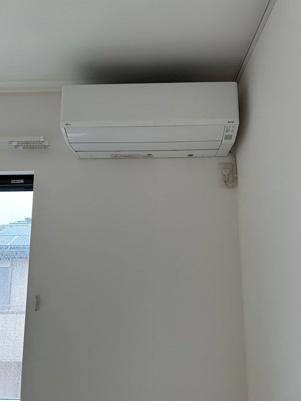 �y���̑��ݔ��z�@�G�A�R��������2LDK�B���x�������X���[�Y�ŁA��炵�₷���B