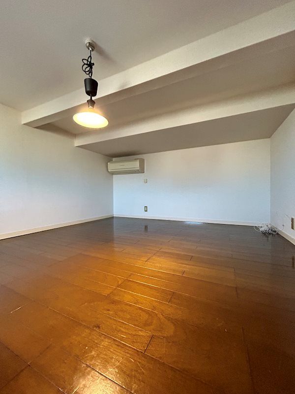 �y���̑������E�X�y�[�X�z�@���t�g�����ł��B�G�A�R�����t���Ă܂���