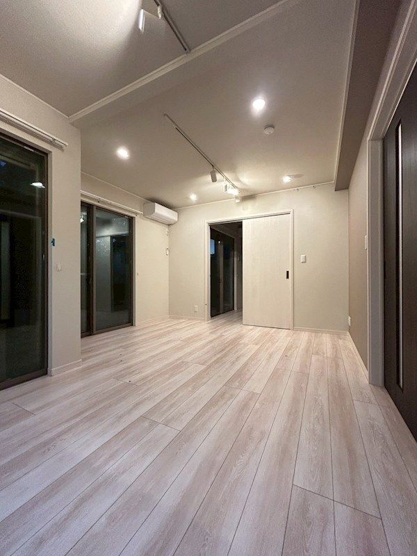 �y���ԁE���r���O�z�@�S�n�悢�����ʂ蔲���A���C���X���[�Y�ł��B