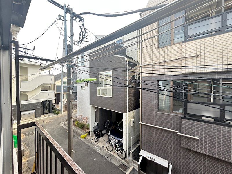 �y���]�z�@