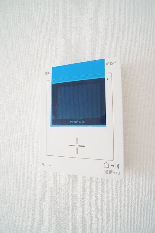 �y�Z�L�����e�B�z�@