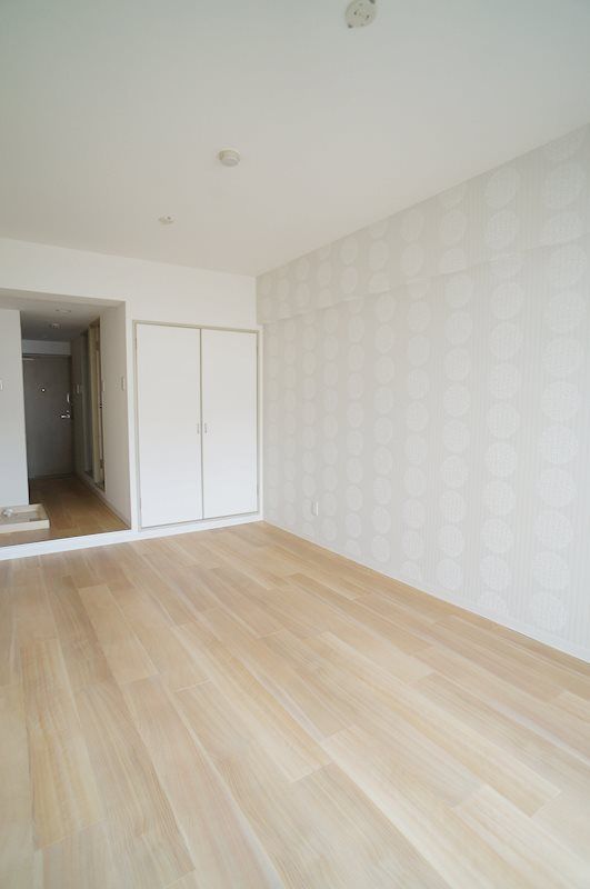 �y�����E���r���O�z�@