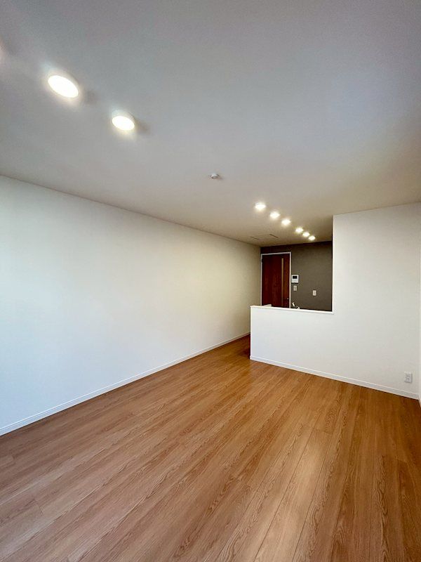 �y���ԁE���r���O�z�@