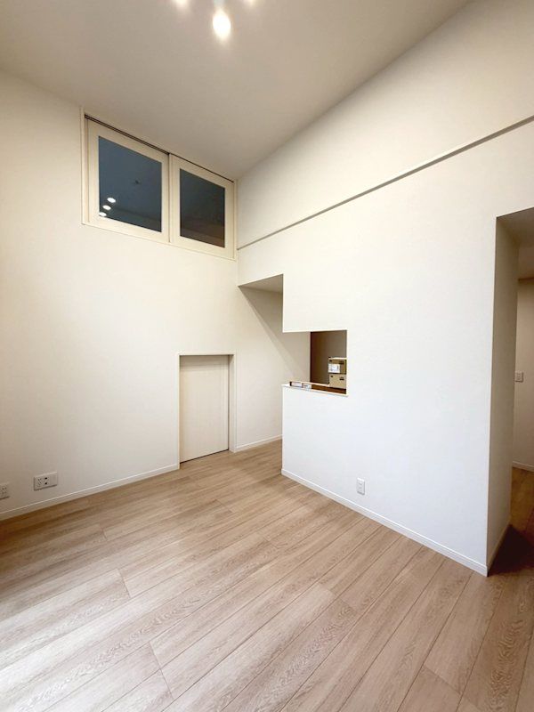 �y���ԁE���r���O�z�@