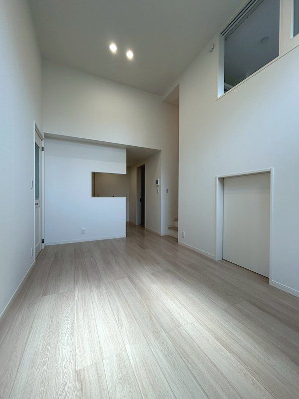 �y���ԁE���r���O�z�@