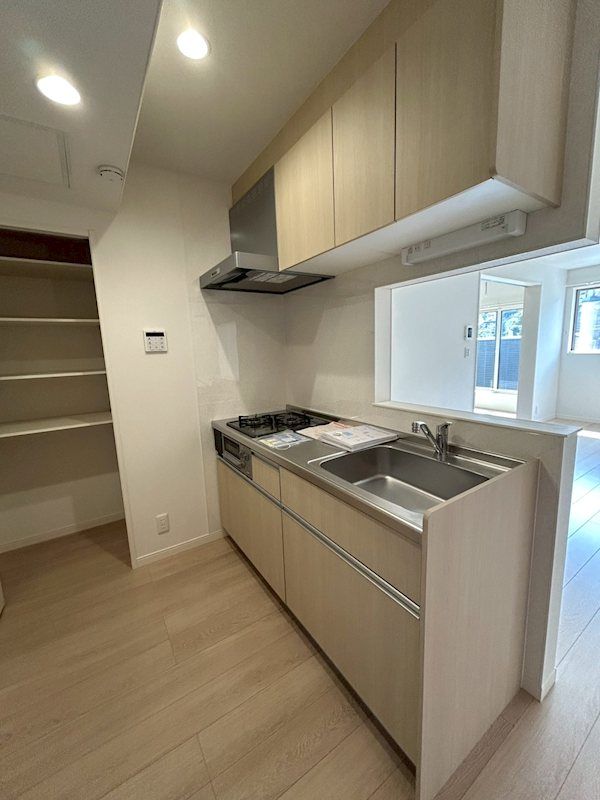 �y�L�b�`���z�@