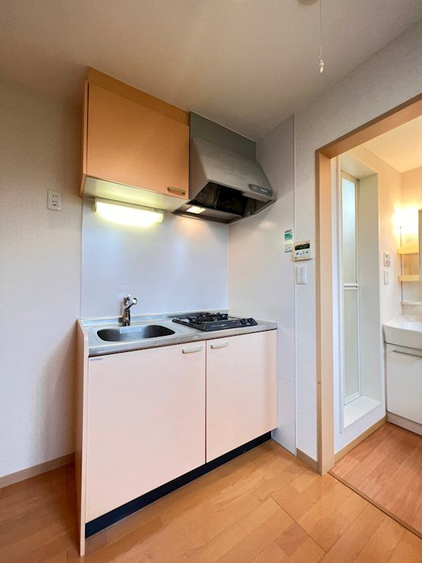 �y�L�b�`���z�@