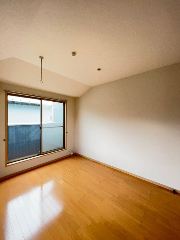 �y���ԁE���r���O�z�@